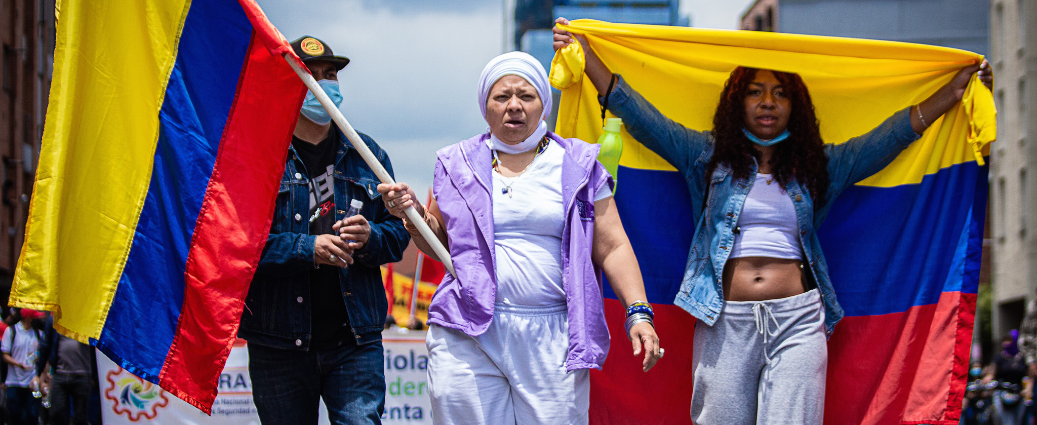 Elsie Monge en la sala de su departamento en Quito. Marzo de 2022. Foto: Karen Toro A.
