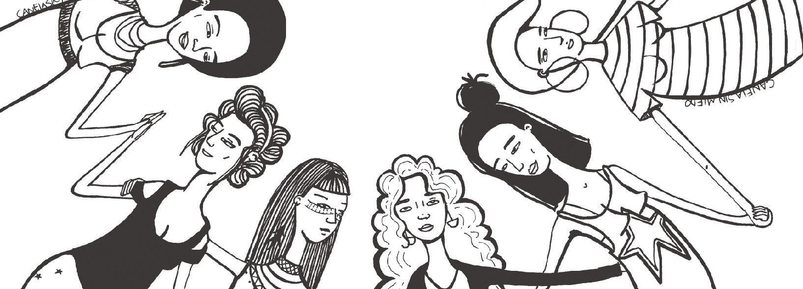 Elsie Monge en la sala de su departamento en Quito. Marzo de 2022. Foto: Karen Toro A.