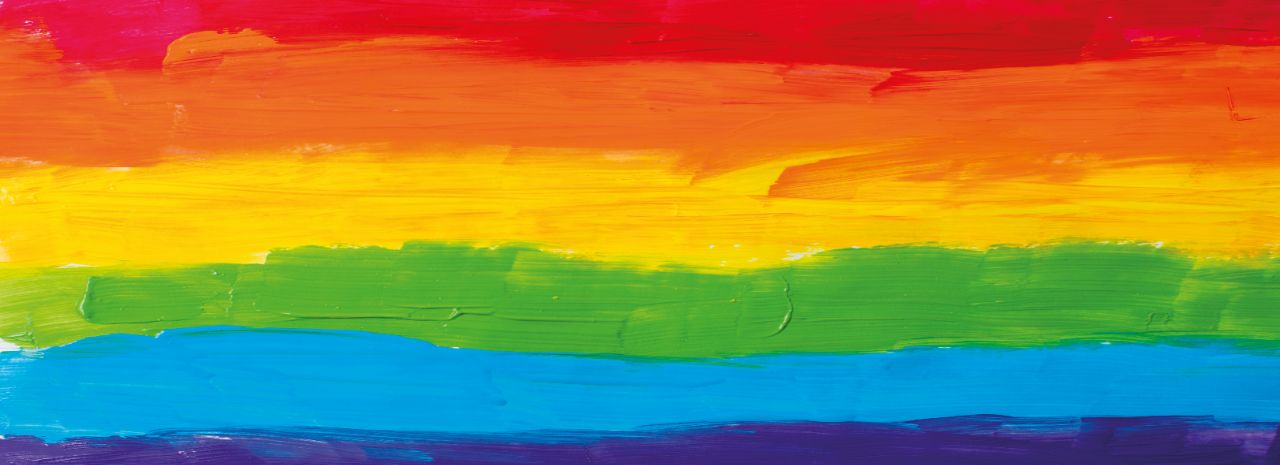 Elsie Monge en la sala de su departamento en Quito. Marzo de 2022. Foto: Karen Toro A.