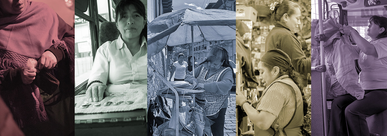 Elsie Monge en la sala de su departamento en Quito. Marzo de 2022. Foto: Karen Toro A.